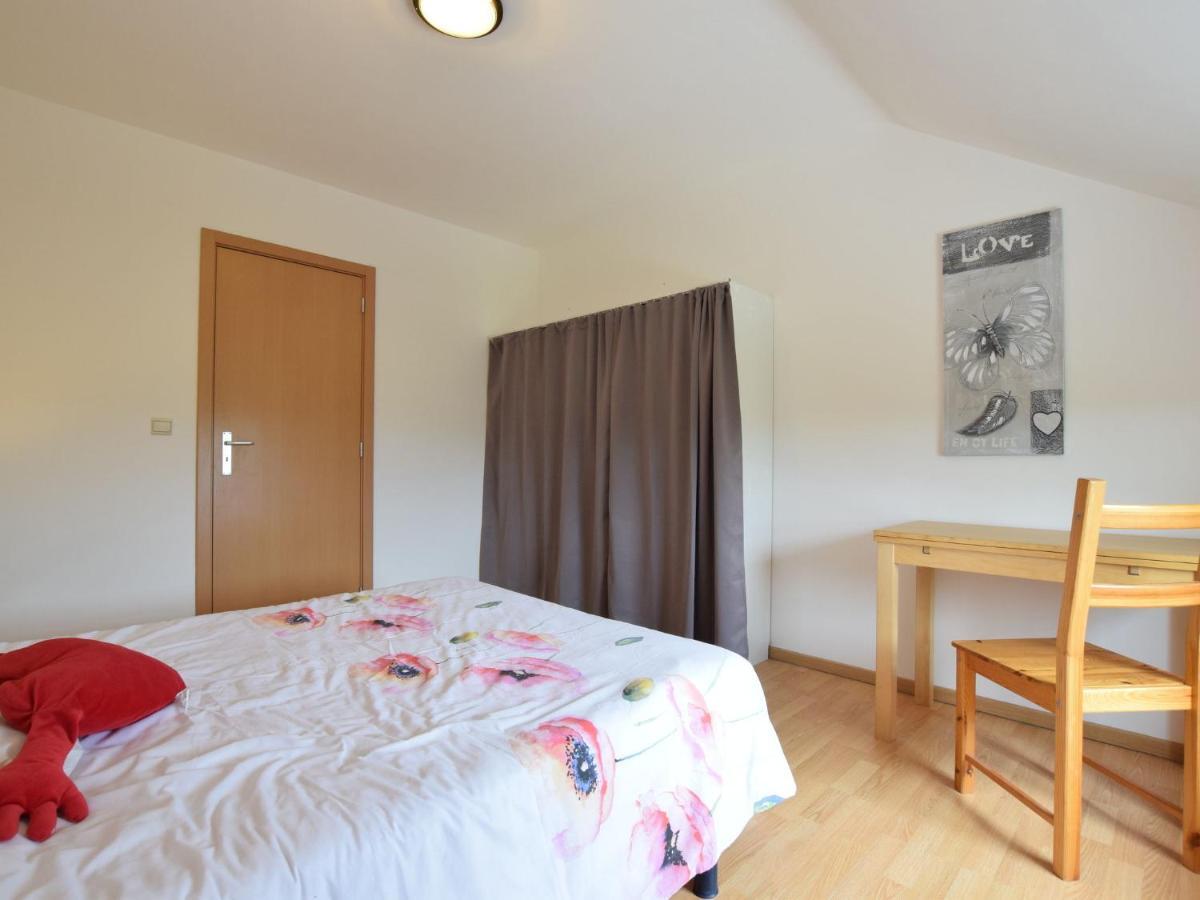 Carlsbourg Cozy Apartment In Paliseul With Garden מראה חיצוני תמונה